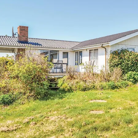 Awesome In With Kitchen Holiday home *